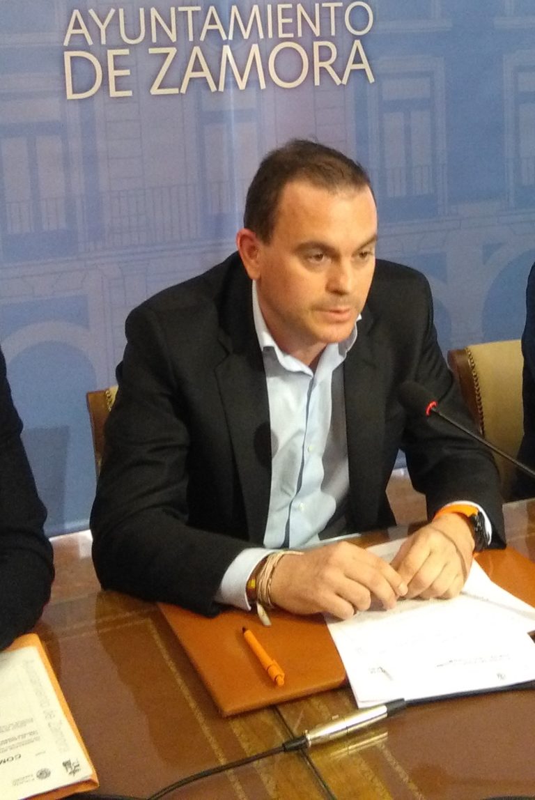 Francisco Requejo Strieder Act a A Bandazos Y Gui ndose Por Sus